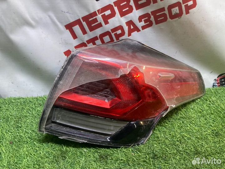 Фонарь наружный задний правый Toyota Rav4 CV40