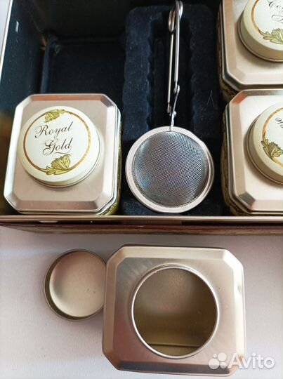 2 Жестяные коробки с жестяными банками из под чая