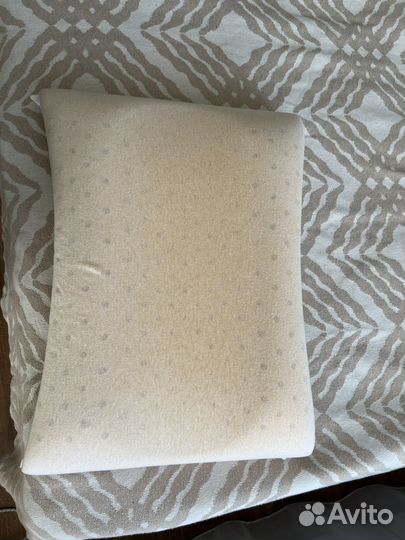 Подушка ортопедическая Hilberd