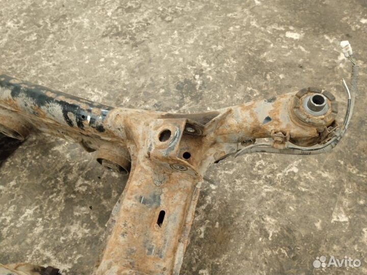 Балка задняя Suzuki Grand Vitara JT 2.0 2007