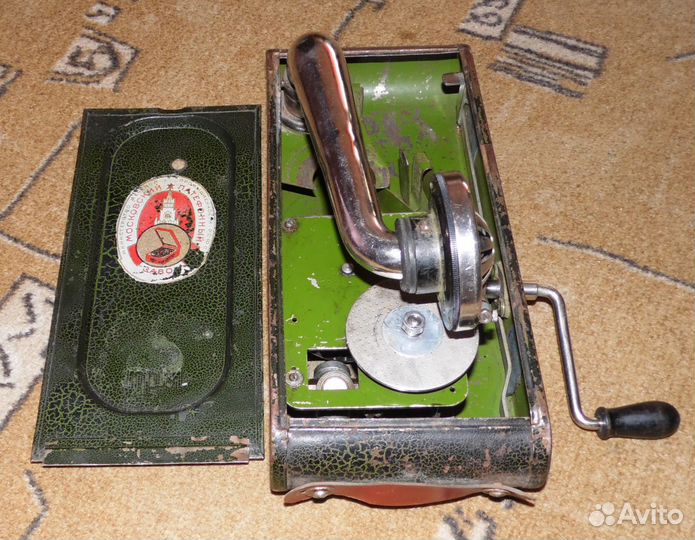 Патефон малютка или окопный из СССР 1940-е