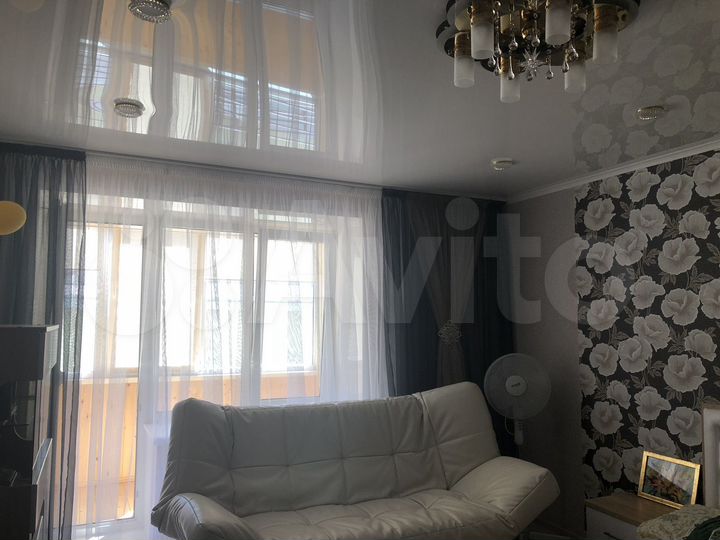3-к. квартира, 50 м², 1/6 эт.