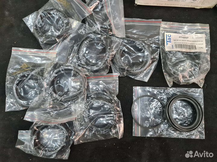 Ремкомплект переднего суппорта Mercedes W638