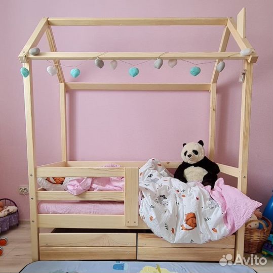 Кровать домик деревянная