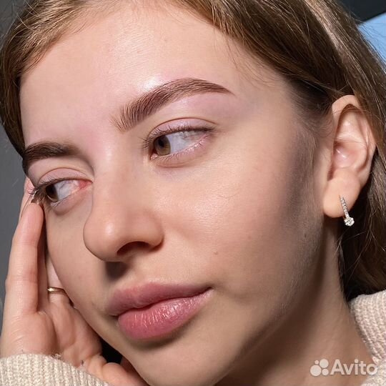 Брови, окрашивание, ламинирование, коррекция