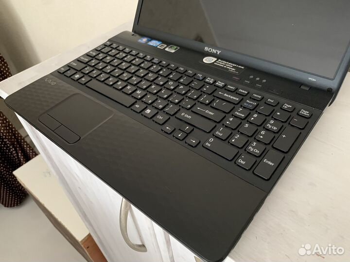 Ноутбук Sony vpceh2S1R, i5-2430,4gb,640gb, GT-410