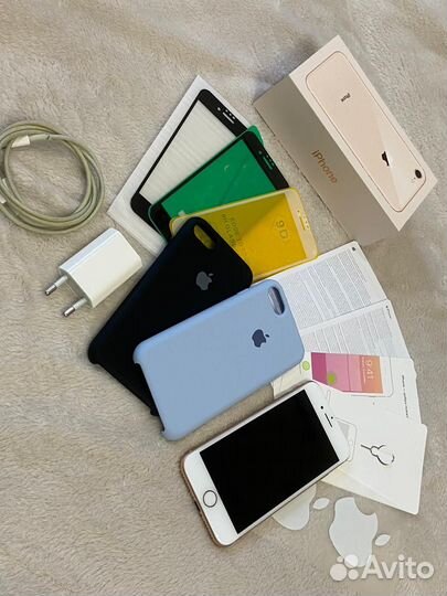 Телефон iPhone 8