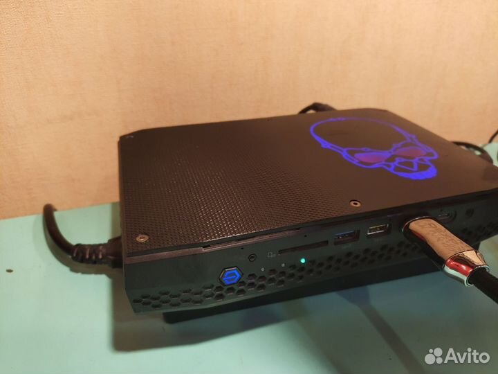 Компьютер мини-пк Intel Nuc