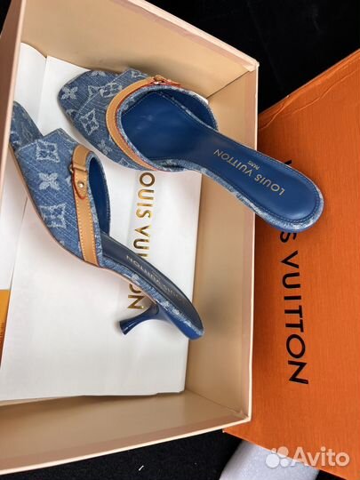 Сабо Louis Vuitton