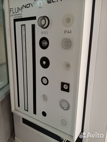 Установка потолочных светильников