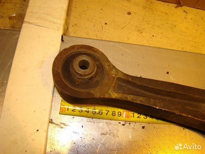 Передний рычаг Acura mdx 02г