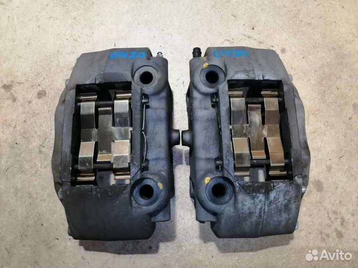 Суппорта передние 4-х поршневые Advics