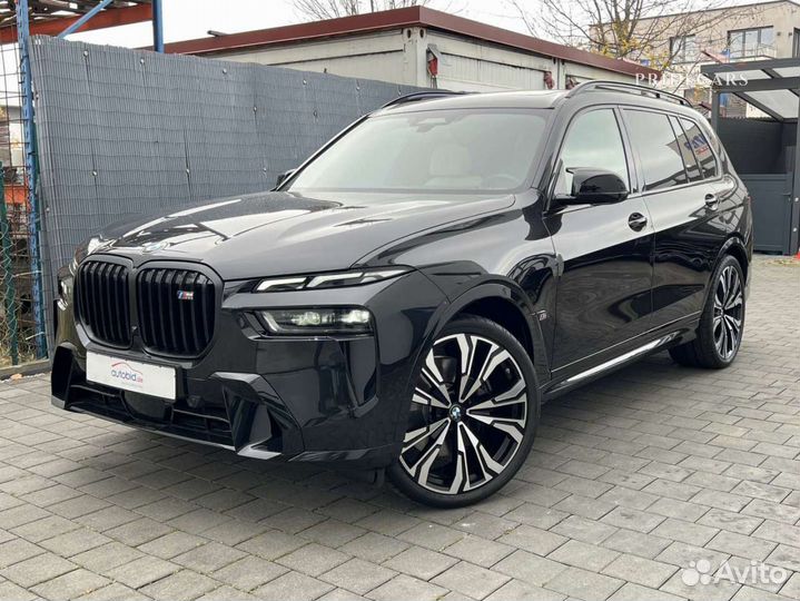 BMW X7 4.4 AT, 2023, 8 800 км
