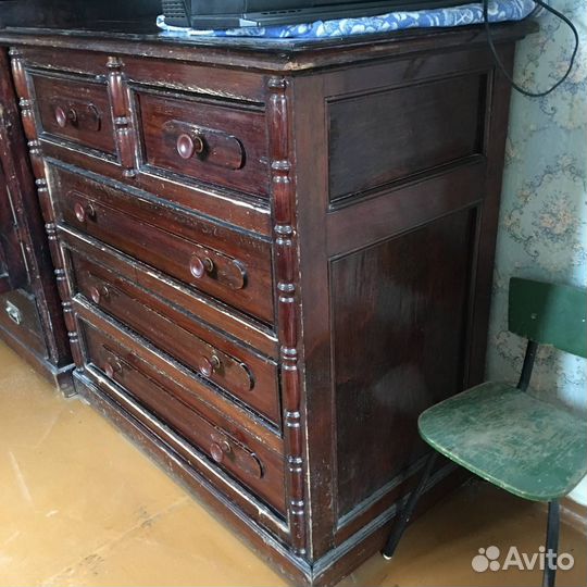 Старинный комод