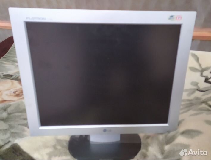 Монитор LG