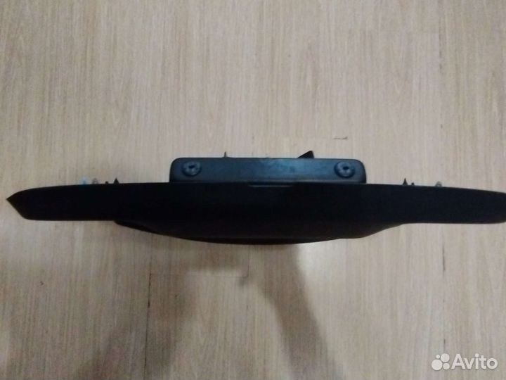 Обшивка двери багажника Рено duster