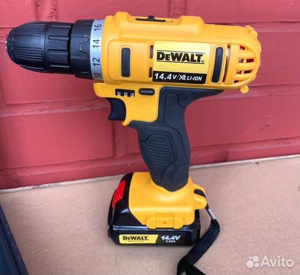 Шуруповерт Dewalt 14v + набор