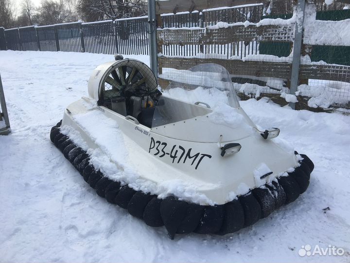 Катер на воздушной подушке