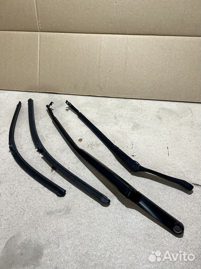 Поводки дворников на Volkswagen Phaeton