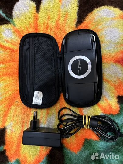 Sony psp 1004 прошитая 70 игр