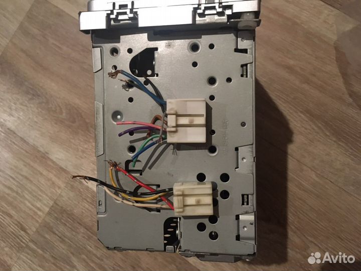 Магнитофон Toyota 10*20