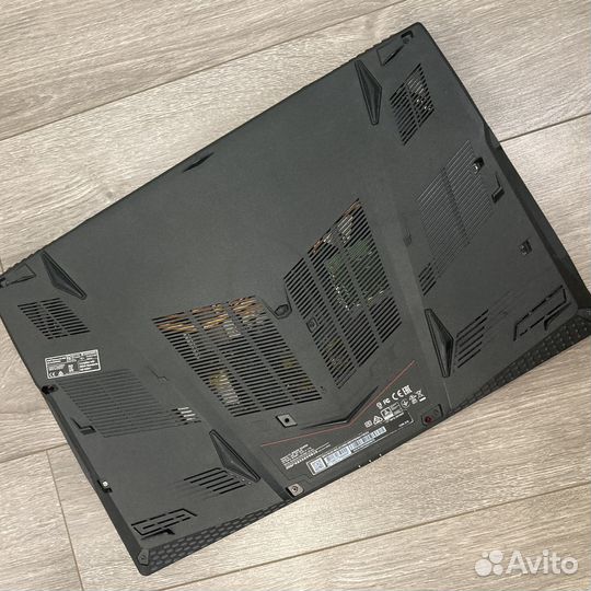 Ноутбук MSI GL63 8RCS (MS-16P8) Core i7 16 GB