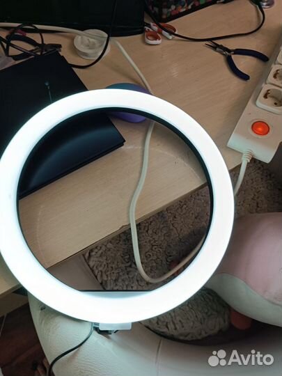Кольцевая лампа со штативом