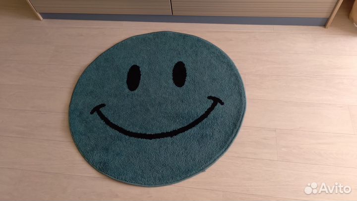 Ковер смайлик