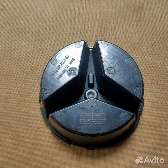 Кронштейн эмблемы перед ML GLE GLC Оригинал