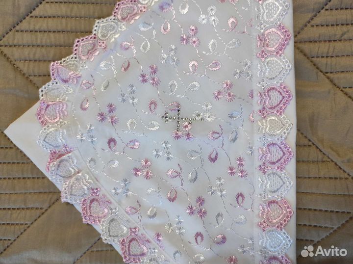 Пеленка крестильная с кружевным капюшоном 75*75
