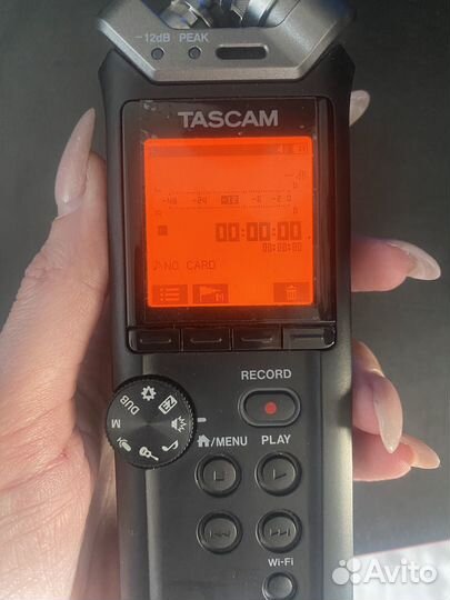 Диктофон tascam