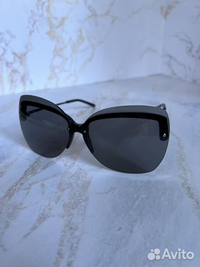 Солнцезащитные очки Saint Laurent