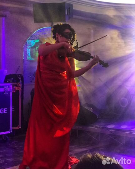 Профессиональная скрипачка на ваш праздник