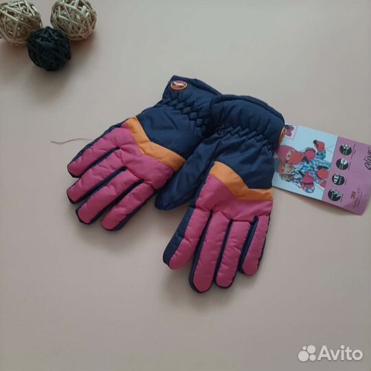 Перчатки зимние для девочки новые