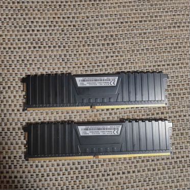 Corsair ddr4 2x8gb 2133мгц