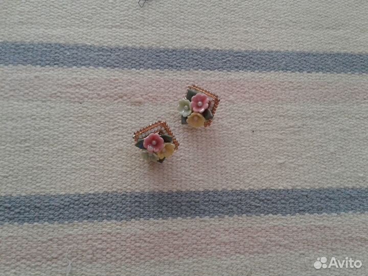 Серьги гвоздики