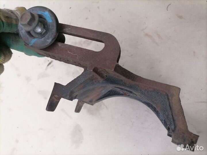 Кронштейн кондиционера Daewoo Nexia 1995-2016