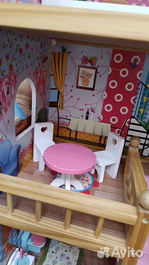 Большой кукольный домик для Барби