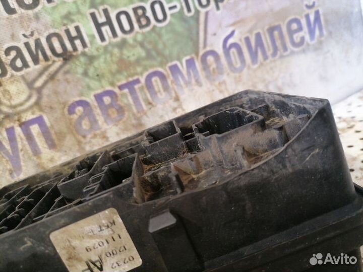 Блок предохранителей под капот основной Chevrolet