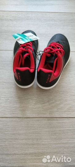 Детские футбольные бутсы