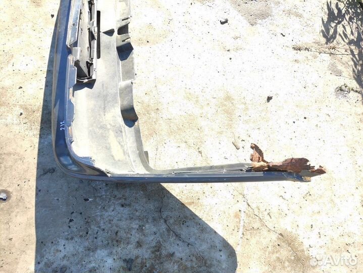 Бампер задний Honda Legend 1991-1996