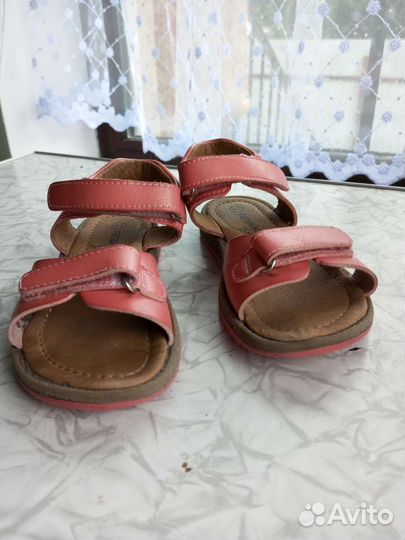Летняя обувь для девочки 27, 28 размер