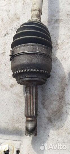 Привод передний Mitsubishi Dion 1 минивен 4G63 2.0