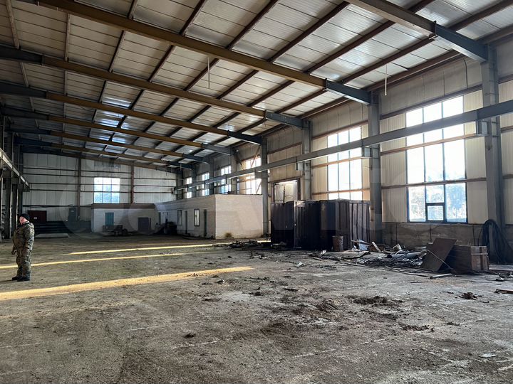 Комплекс зданий, 7 394,1 м² + зу + Оборудование