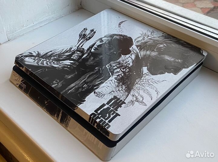 Sony playstation 4 slim PS4