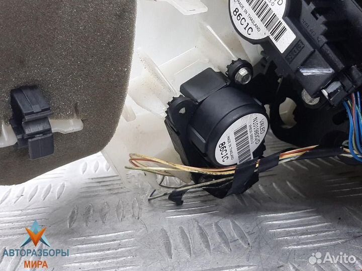 Отопитель в сборе (печка) Peugeot 308 T7 2009