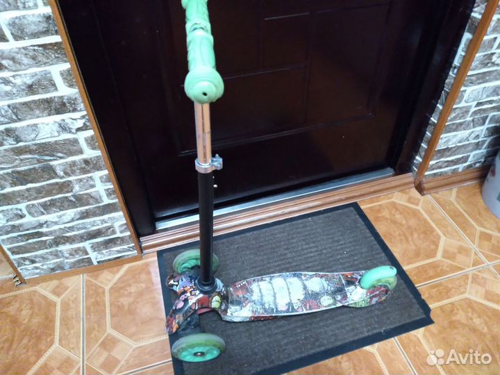 Самокат трёхколёсный детский 2-4 года