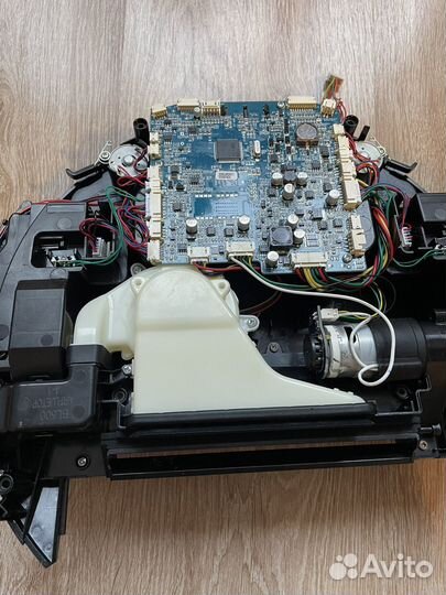 Запчасти робота пылесоса Redmond rv-r500