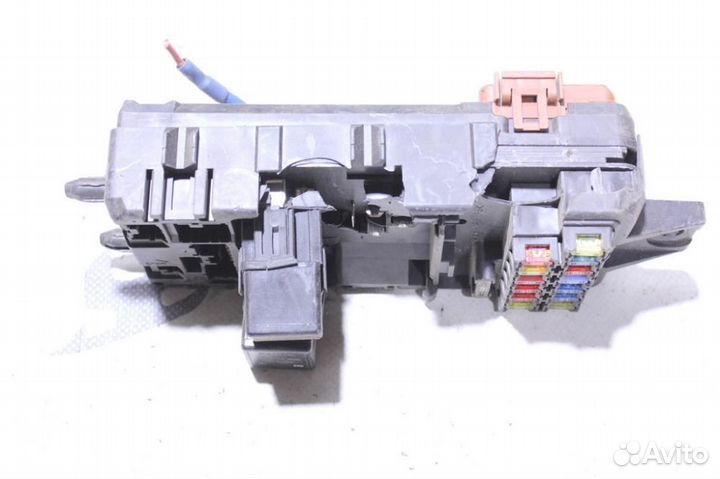 Блок предохранителей Mitsubishi Carisma 2000 2003