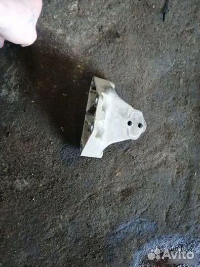 Кронштейн кпп Porsche Cayenne 955